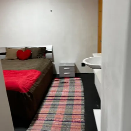 Quartos Privados E Coletivo! Homestay